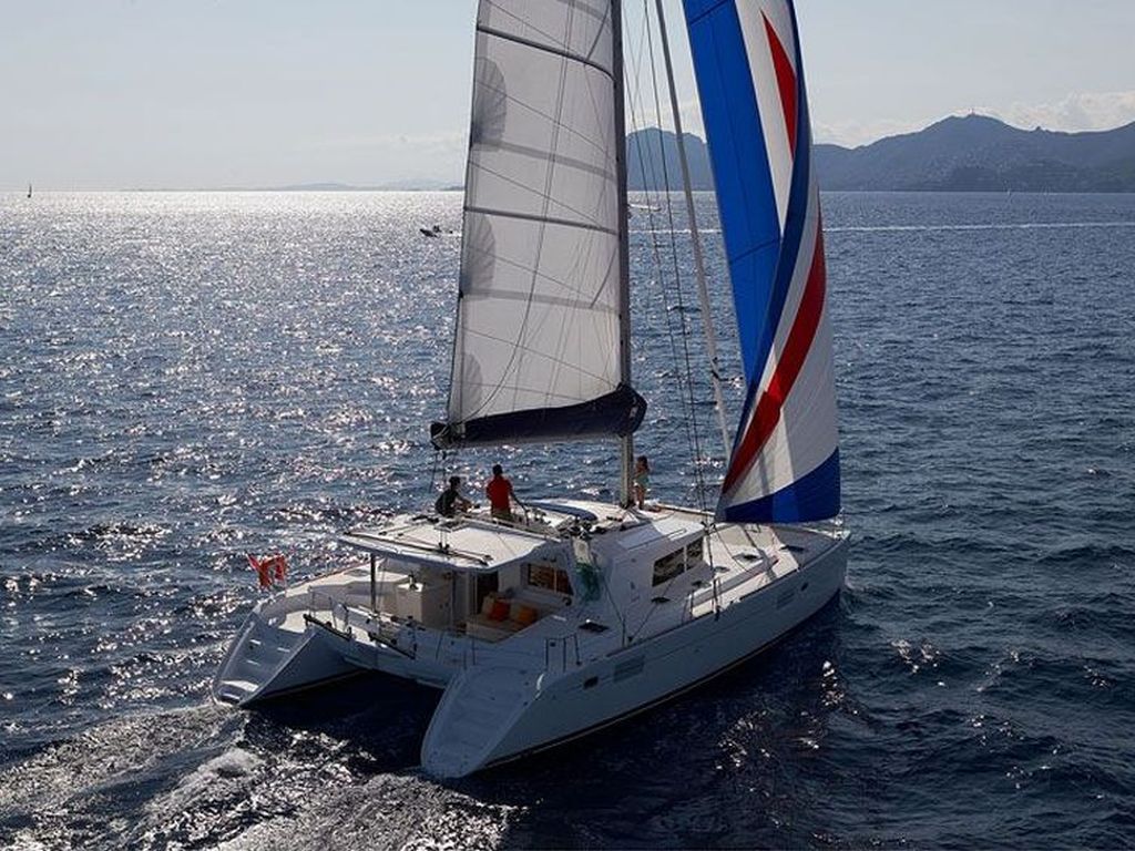 lagoon 440